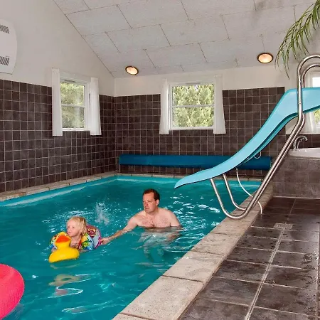 Spacious Holiday In With Pool Holiday home